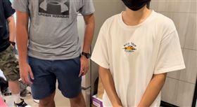 內湖寵物店老闆黨男離世，店內還有領養的十多隻貓狗，姪女男友透露他過去對動物比對人好。（圖／記者李依璇攝影）