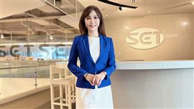 48台三立財經iNEWS由黃倩萍主播，早上9點起將這場90分鐘的2024年美國總統大選的第一場電視辯論會。（圖／三立提供）