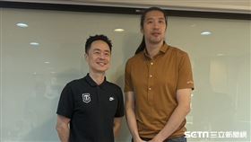 ▲張承中和曾文鼎出席會議。（圖／記者黃耿誼攝影）