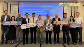 衛福部自111年開始編列27億長效針劑專款專用，鼓勵醫師在患者早期發病時，將長效針劑作為優先治療選項，根據統計，長效針劑的健保申報從111年的61%增長至112年的82.8%，提升了35.7%。精神醫學界透過多場倡議會議交流經驗，期盼進一步提升長效針劑使用，優化思覺失調症與雙相情緒障礙症治療。