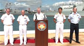 環太平洋軍演記者會，圖中為指揮官約翰．韋德（John wade）