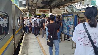 台鐵車廂冷氣故障　廣播請南北乘客換列車