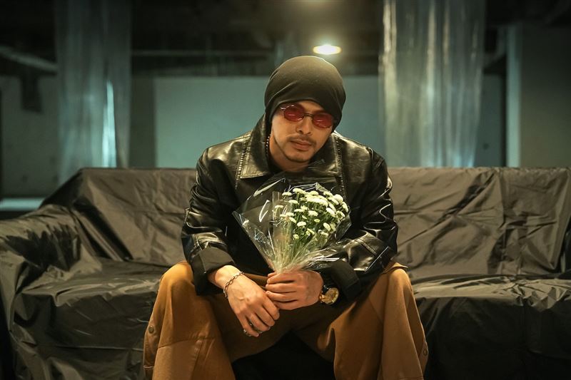 黃明志風波不斷，如今又被爆出拍MV私約辣模。（圖／亞洲通文創提供）