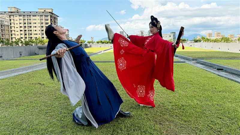 王燦、兵家綺邀同好　會師武俠百年文化展