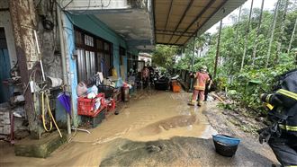 新／三峽五寮雨狂炸　土石泥流現疏散9人