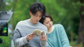 《四月，她將到來。》佐藤健、森七菜、長澤雅美。（圖／車庫娛樂）