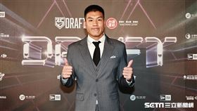 ▲外野手許庭綸出席中華職棒35年季中選秀會。（圖／記者劉彥池攝影）