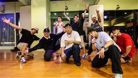 阿跨面、FORMOSA CREW。（圖／記者鄭孟晃攝影）