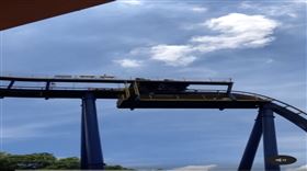 劍湖山「G5」卡半空　遊客驚險逃生畫面曝