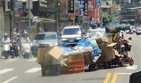 全台最強電動車！桃園婦「代步車當貪吃蛇」，圖翻攝自爆料公社