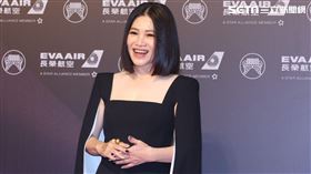 黃妃為金曲紅毯剪斷30公分長髮。（圖／記者鄭孟晃攝影）