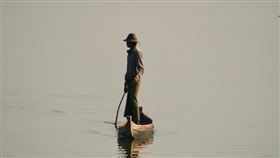 漁民、漁夫、釣魚、捕魚、出海。（示意圖／翻攝自Pixabay）