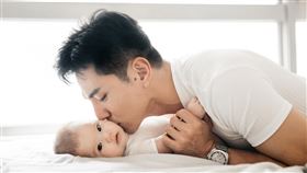 祖雄、佳娜、女兒內內。（圖／翻攝臉書）