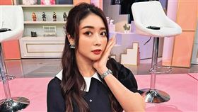 39歲的成語蕎從模特兒出道，入行多年外貌保養得宜，她因為愛買名牌精品成了各大節目寵兒，卻不料疑似用了假貨出大糗。（翻攝自成語蕎臉書）