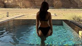 山岸綺花海外解放「絕美比基尼」掀萬人朝聖。（圖／翻攝自ayakayamagishi_ IG）