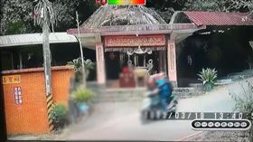 阿伯好心三貼載人搭便車，卻意外釀死傷。（圖／翻攝畫面）