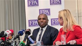 英工黨影子外相：需更多官員訪中 盼中俄勿深化關係可能成為英國下一任外相的國會議員拉米（左）1日說，他將推動讓更多跨部會官員訪問中國，一如他認為積極與中國接觸往來的歐美夥伴。