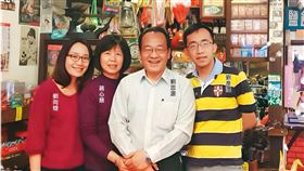 徐巧芯大姑劉向婕涉洗錢遭押後，婆婆蔣心慈策動共犯林于倫認罪救女兒，公公劉思源在劉向婕去年遭逮時也曾到場，丈夫劉彥澧遭指幫忙處理律師費。（翻攝劉子婕臉書）