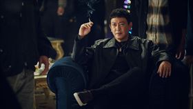 王識賢睽違12年終於推出新歌，演唱《角頭－大橋頭》主題曲〈無夢無望〉。（圖／曼尼娛樂提供）