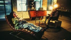 福地祐介首度與小S合作就上演激情親密戲。（圖／華研國際音樂提供）