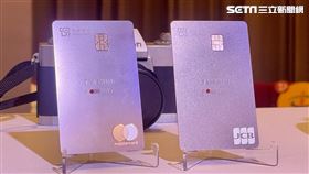 台新銀行今（2）日宣布推出經典玫瑰卡、太陽卡指定卡別新權益，祭出全新「天天刷、大筆刷」最高回饋3.8%無上限方案。（圖／記者王翊綺攝影）