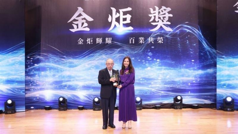 知名牙醫集團創新領域　獲第18屆金炬獎