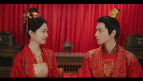 羅雲熙與宋軼劇中喜迎二婚。（圖／iQIYI國際站提供）