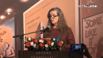 美國慶酒會藍綠白到場　孫曉雅致謝蕭美琴