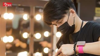 美髮師扛2.5萬房貸　28歲存到500萬！退休至少1403萬　專家教2招存千萬