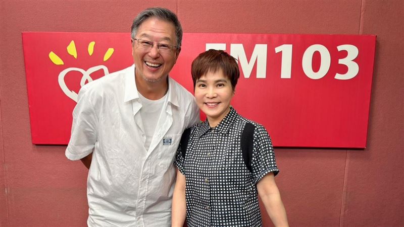 李艷秋淡出10年罕見露面！行動全靠助行器