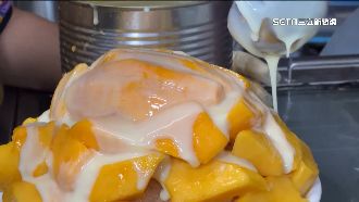 台南40年知名芒果冰開賣　客人搶領號碼牌