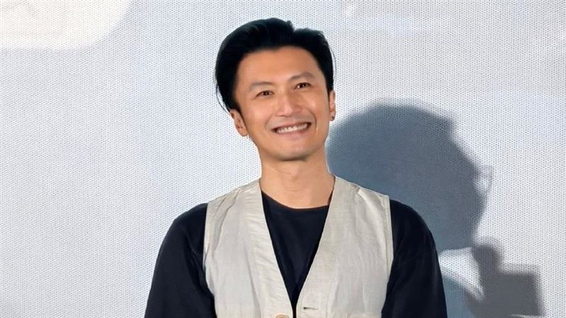 謝霆鋒、王菲熱戀ing！霸氣男神羞到蜷縮