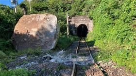 落石,電車線,花蓮,鐵軌,列車