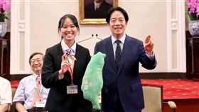 賴清德接見「我國參加2024年各國國際科學展覽會代表團」（圖／總統府提供）