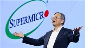 嘉義子弟梁見後創辦的美超微，在過去一年來成為市場追捧的「AI妖股」，在今年的COMPUTEX更備受矚目。（圖／遠見雜誌張智傑攝影）