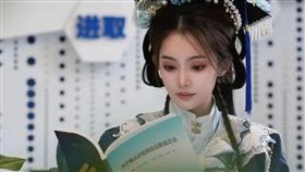 外稿勿用！！中國正妹畢業「報效國家」太搶眼　人紅是非多！被爆走後門、性愛照流出