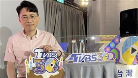 江坤俊目前主持《健康2.0》。（圖／翻攝臉書）