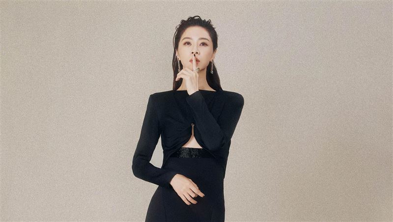 謝盈萱又得獎了！正式成為「平權女神」