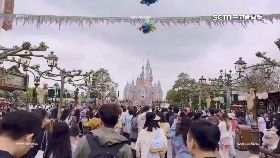 凌晨擠迪.尼1800