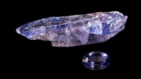 坦桑石，世界上稀缺寶石（圖／翻攝自維基百科）