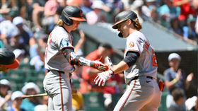 ▲金鶯游擊手韓德森（Gunnar Henderson）擊出本季第27轟。（圖／路透社／達志影像）