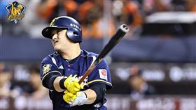 ▲陳俊秀下半季首戰就敲出3分砲。（圖／中信兄弟提供）