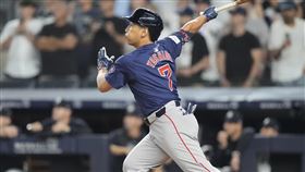 ▲吉田正尚9局上2出局炸裂追平2分砲。（圖／美聯社／達志影像）