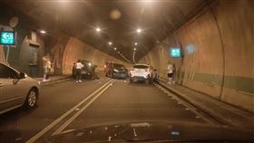 國道6號,國6,國姓隧道,車禍,追撞（圖／翻攝記者爆料網）