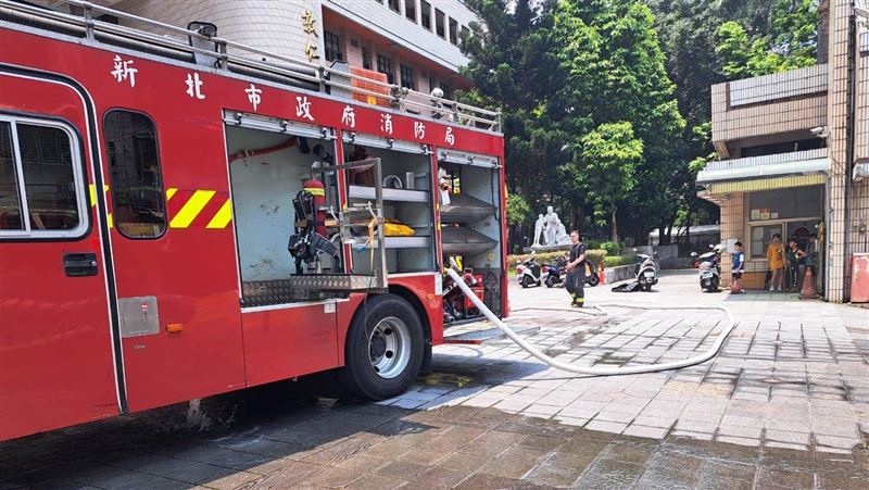 新／鶯歌建國國小火警！陶藝教室竄火黑煙