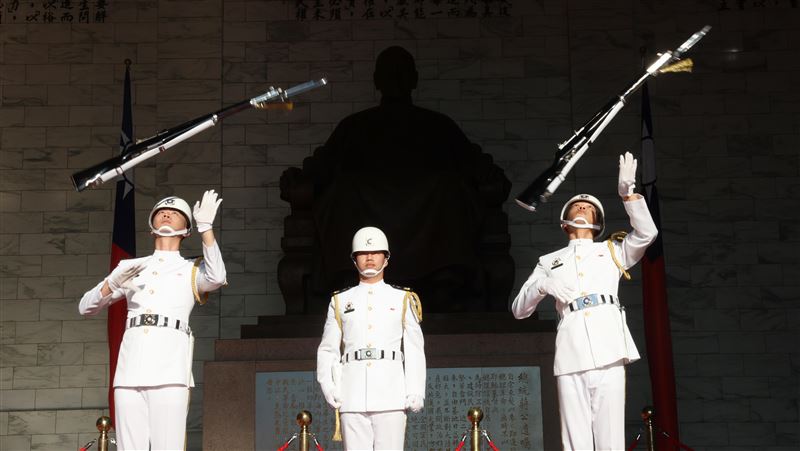 三軍儀隊移到自由廣場　顧立雄：兼顧需求