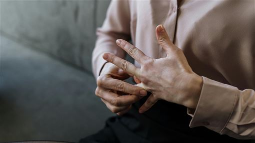 結婚5年仍處女！尪無能、婆酸人心冷訴離