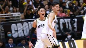 林書豪無法理解PLG聯盟因形象問題禁賽楊敬敏。（圖／翻攝YOUTUBE/Joe & Jet 未過濾的 with Jason）