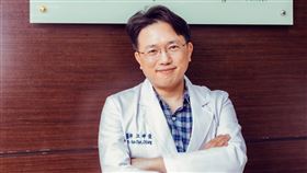 江坤俊愛家形象破功。（圖／翻攝臉書）