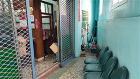 國中畢業當密醫30年，鹿港「許醫師」被起訴，1天份藥物收80元，(圖／翻攝畫面)